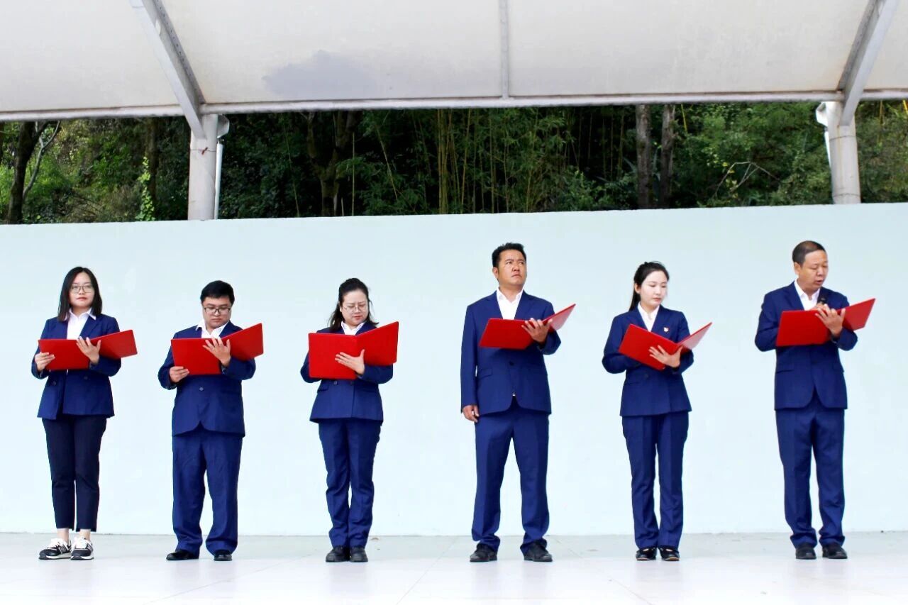 1762304938802068937.jpg 5dce67d2f5b58b12131548a023158225.jpg